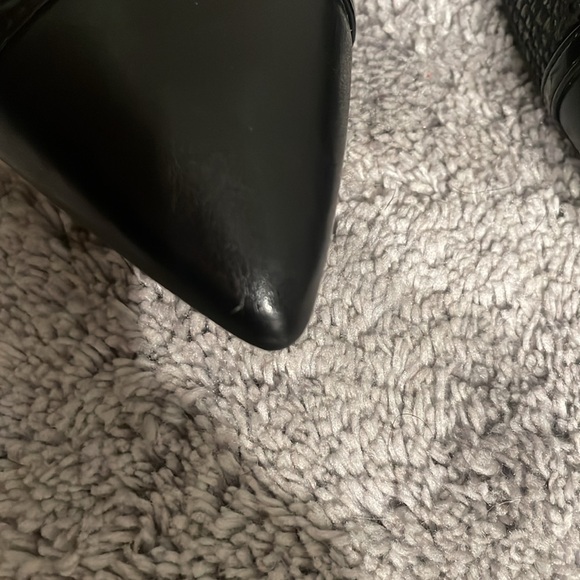 Anne Klein black leather pumps, size 8.5M, EUC - Picture 4 of 7